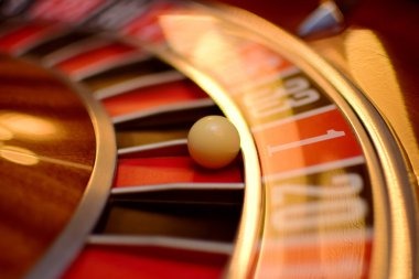 Multiplier growth display Multiplier indicator increasing during winning spin